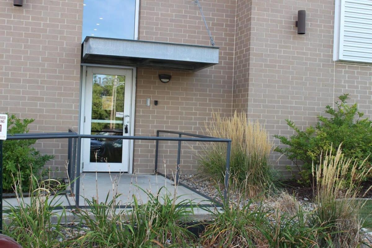 Spacious 2Br Suite Plus Patio Near Iowa State 에임스 외부 사진